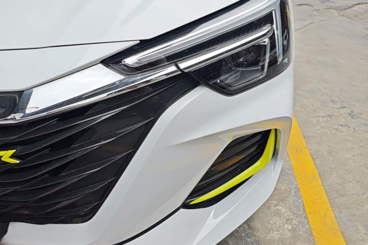 Used Roewe i6 MAX 2020 300TGI Automatic Sporty Cool Edition Left Front Headlight