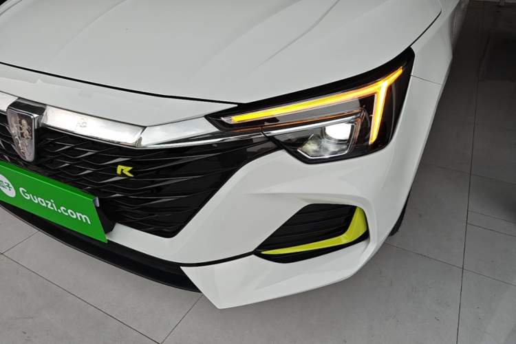 Used Roewe i6 MAX 2020 300TGI Automatic Supreme Edition with Cool Sunroof and Advanced Driving Features Left Front Headlight
