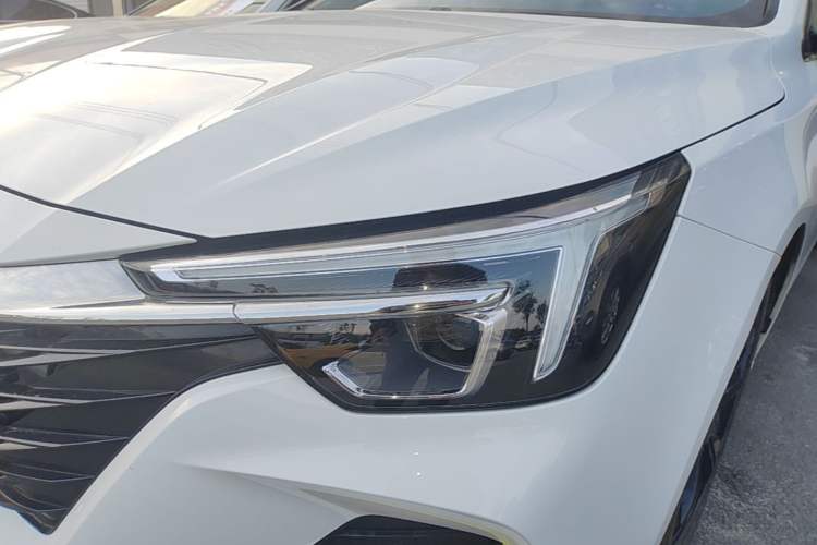 Used Roewe i6 MAX 2020 300TGI Automatic "Swell Cool Smart Drive" Edition Left Front Headlight
