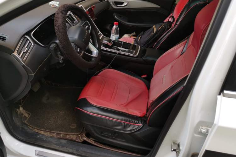 Used Roewe i6 MAX 2020 300TGI Automatic Cool & Stylish Skyroof Edition Left Front Seat