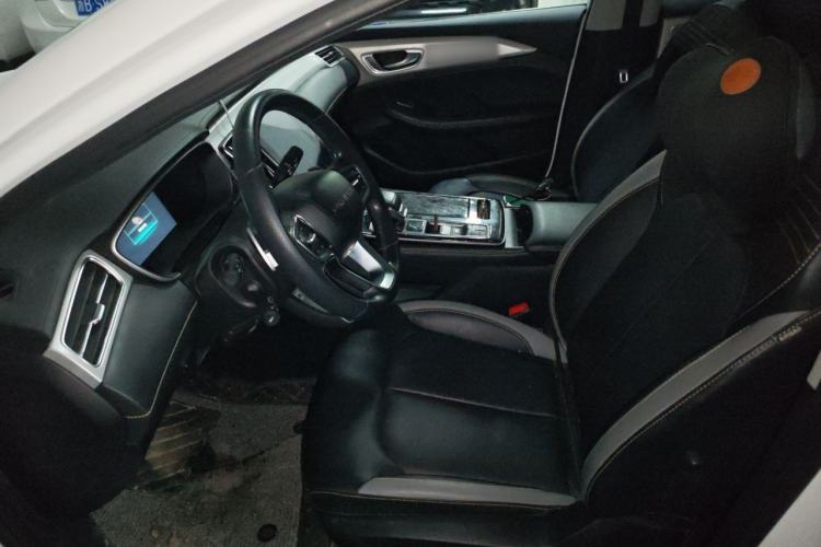 Used Roewe i6 MAX 2020 300TGI Automatic Supreme Edition with Cool Sunroof and Advanced Driving Features Left Front Seat