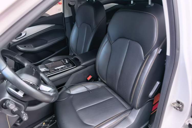 Used Roewe i6 MAX 2020 300TGI Automatic "Swell Cool Smart Drive" Edition Left Front Seat