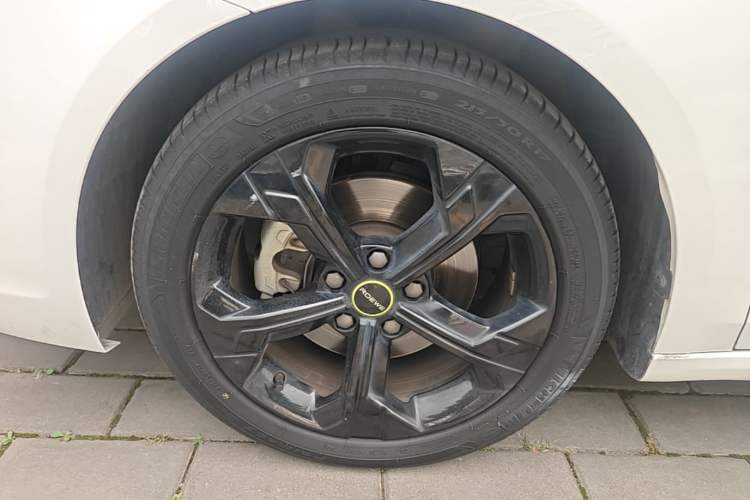 Used Roewe i6 MAX 2020 300TGI Automatic Sporty Cool Edition Left Front Wheel Hub