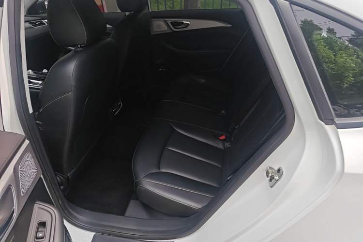 Used Roewe i6 MAX 2020 300TGI Automatic Sporty Cool Edition Left Rear Seat