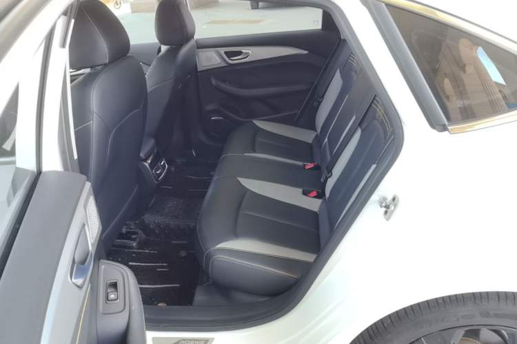 Used Roewe i6 MAX 2020 300TGI Automatic Cool & Stylish Skyroof Edition Left Rear Seat