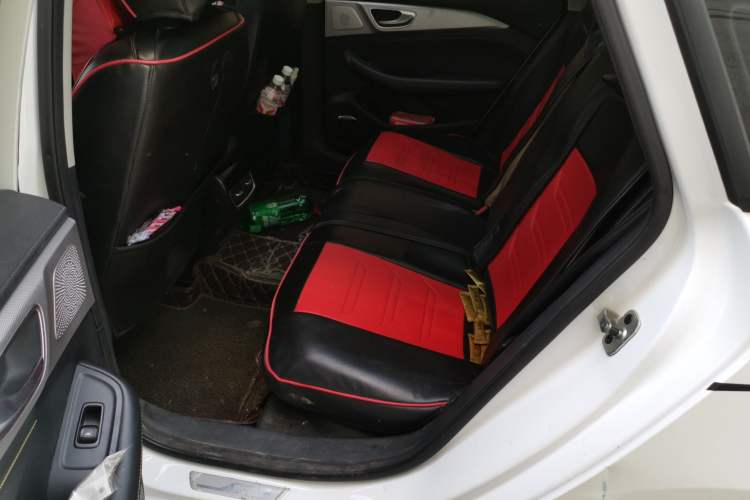 Used Roewe i6 MAX 2020 300TGI Automatic Cool & Stylish Skyroof Edition Left Rear Seat
