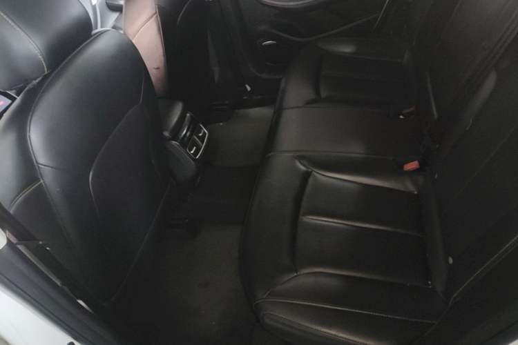 Used Roewe i6 MAX 2020 300TGI Automatic "Swell Cool Smart Drive" Edition Left Rear Seat