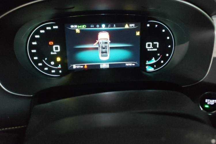 Used Roewe i6 MAX 2020 300TGI Automatic Supreme Edition with Cool Sunroof and Advanced Driving Features Odometer Close Up