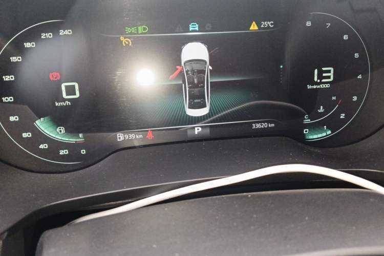 Used Roewe i6 MAX 2020 300TGI Automatic Sporty Cool Edition Odometer Close Up