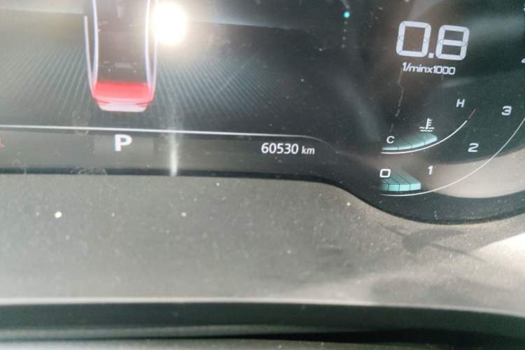 Used Roewe i6 MAX 2020 300TGI Automatic Sporty Cool Edition Odometer Close Up