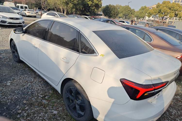 Used Roewe i6 MAX 2020 300TGI Automatic "Swell Cool Smart Drive" Edition Rear Left 45 Deg