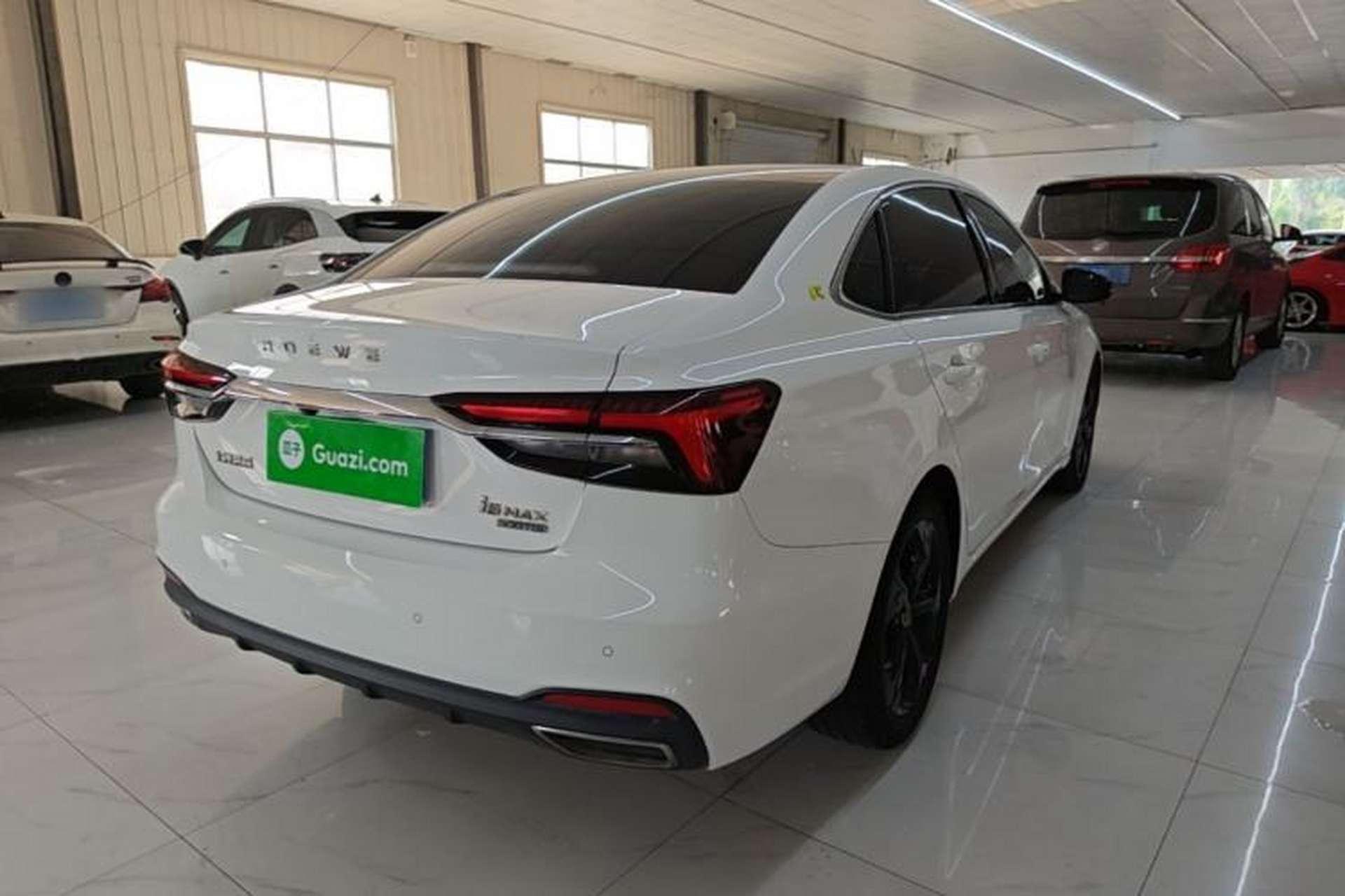 Used Roewe i6 MAX 2020 300TGI Automatic Supreme Edition with Cool Sunroof and Advanced Driving Features Rear Right 45 Deg
