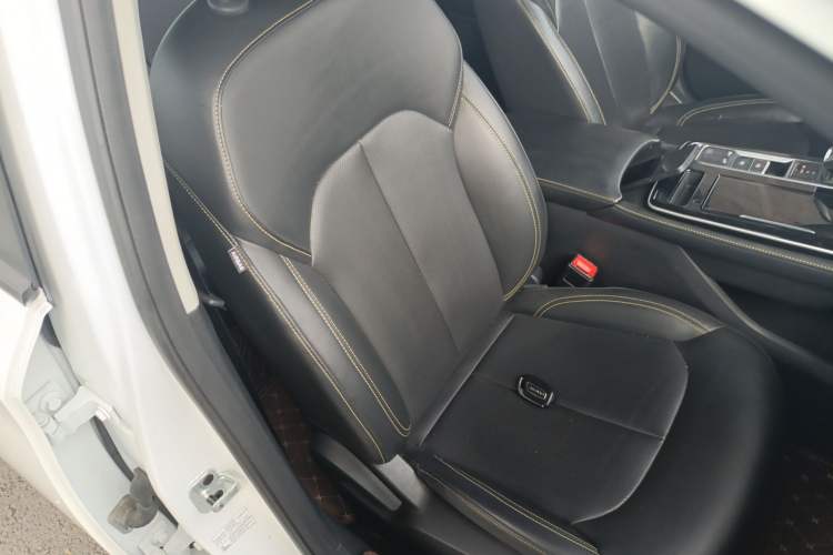 Used Roewe i6 MAX 2020 300TGI Automatic Sporty Cool Edition Right Front Seat
