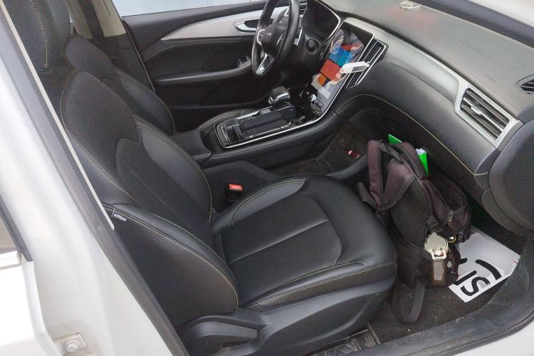 Used Roewe i6 MAX 2020 300TGI Automatic "Swell Cool Smart Drive" Edition Right Front Seat