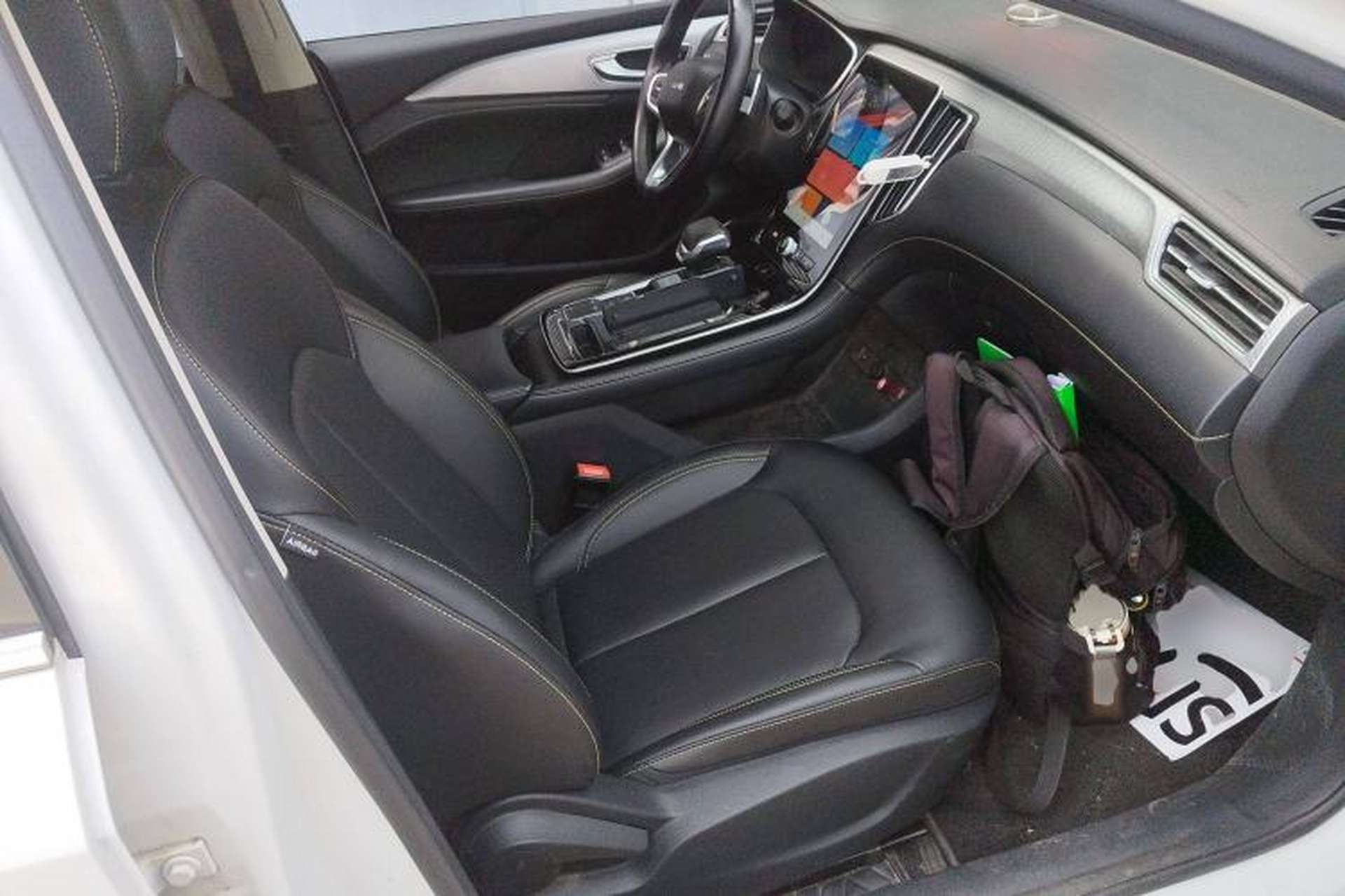 Used Roewe i6 MAX 2020 300TGI Automatic "Swell Cool Smart Drive" Edition Right Front Seat