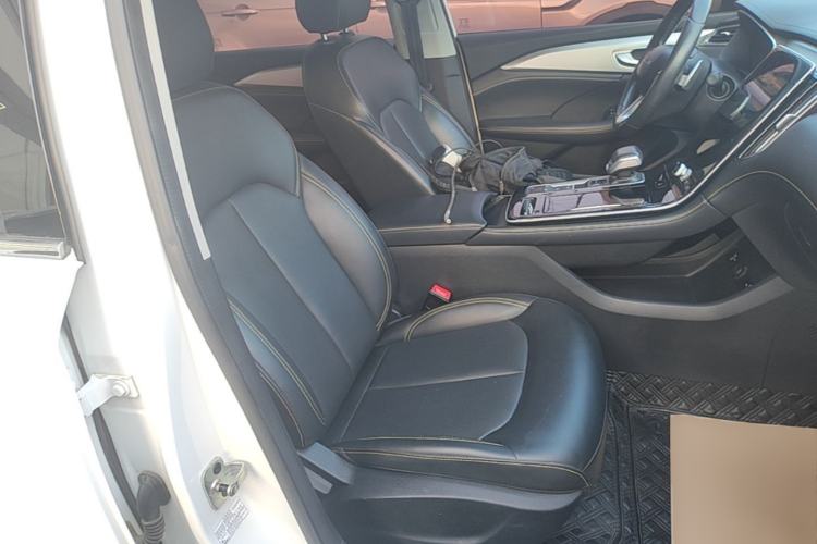 Used Roewe i6 MAX 2020 300TGI Automatic "Swell Cool Smart Drive" Edition Right Front Seat