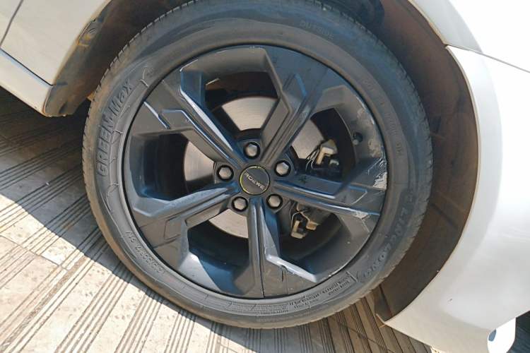 Used Roewe i6 MAX 2020 300TGI Automatic Sporty Cool Edition Right Front Wheel Hub
