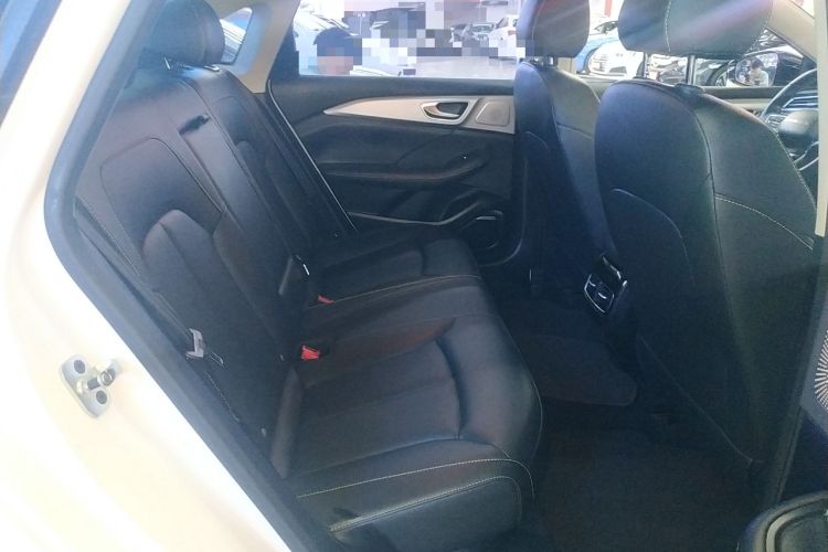 Used Roewe i6 MAX 2020 300TGI Automatic "Swell Cool Smart Drive" Edition Right Rear Seat