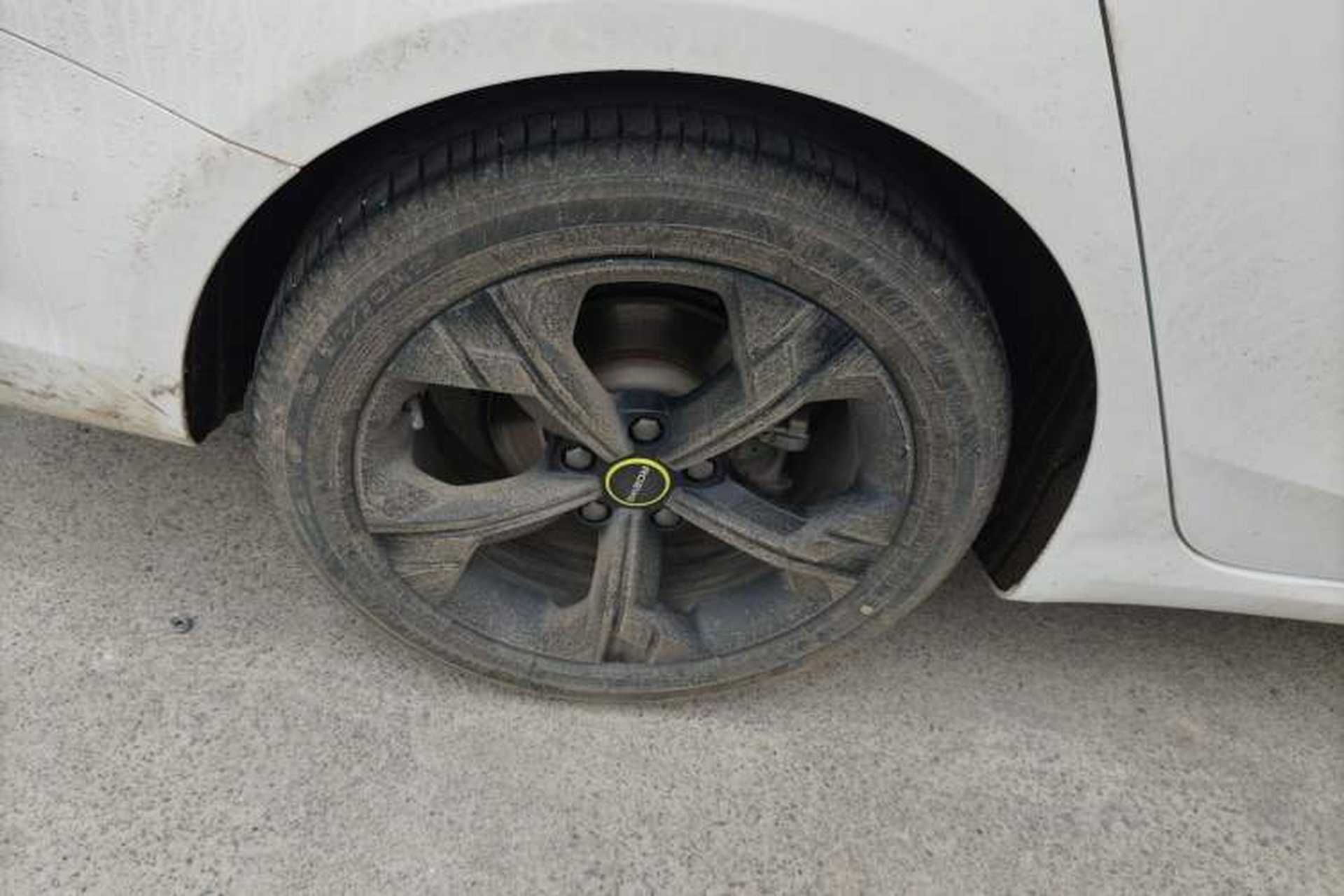 Used Roewe i6 MAX 2020 300TGI Automatic Sporty Cool Edition Right Rear Wheel Hub