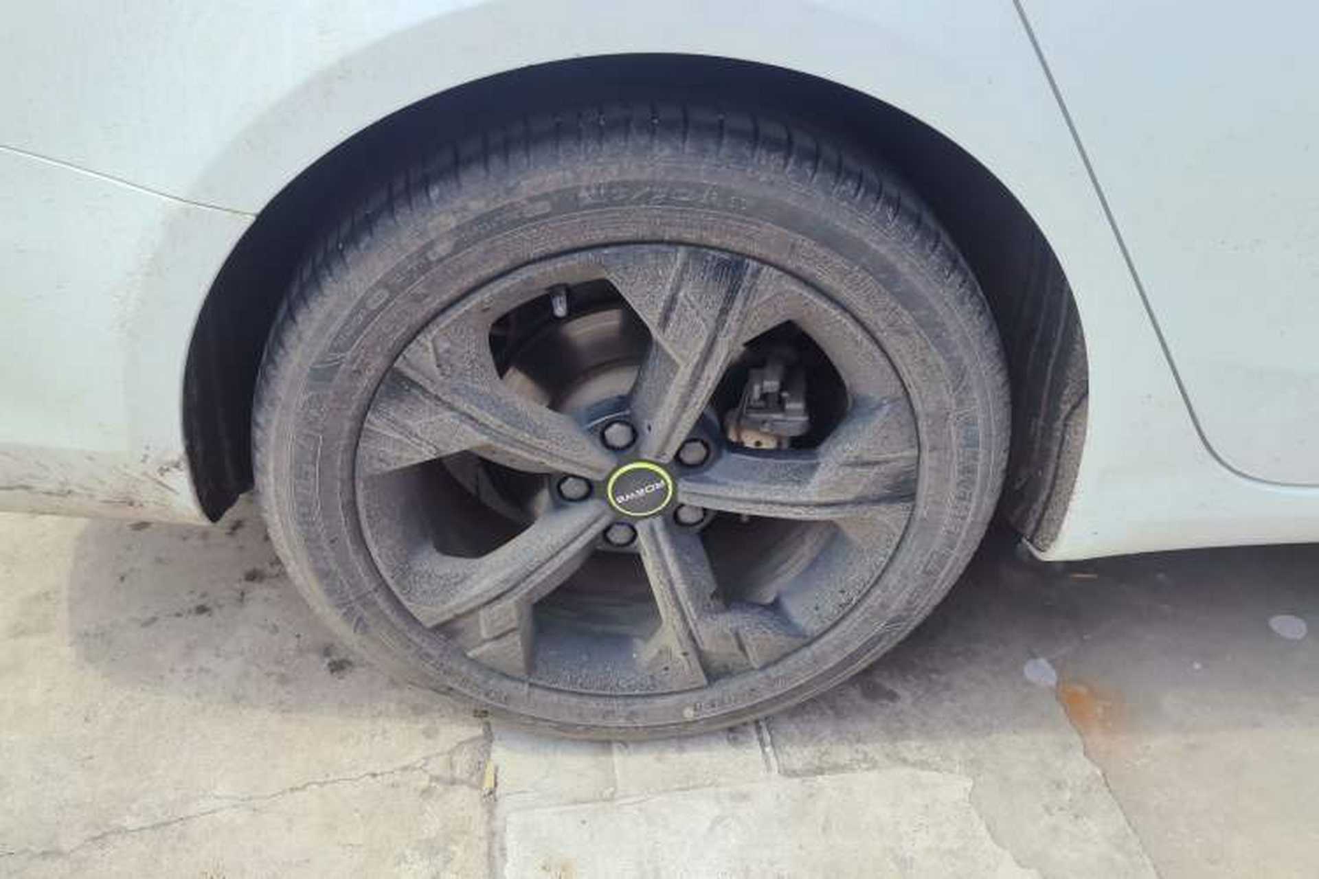 Used Roewe i6 MAX 2020 300TGI Automatic Sporty Cool Edition Right Rear Wheel Hub