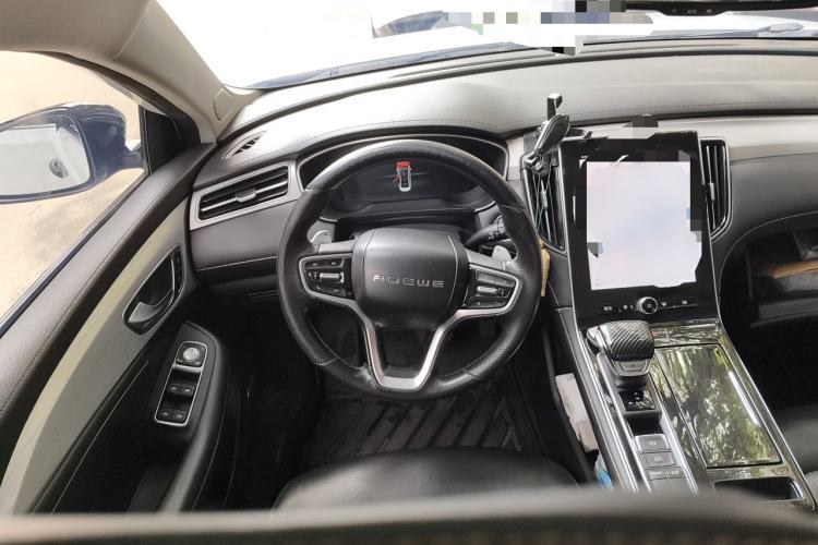 Used Roewe i6 MAX 2020 300TGI Automatic Supreme Edition with Cool Sunroof and Advanced Driving Features Steering Wheel