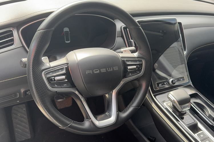 Used Roewe i6 MAX 2020 300TGI Automatic "Swell Cool Smart Drive" Edition Steering Wheel