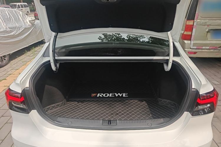Used Roewe i6 MAX 2020 300TGI Automatic Sporty Cool Edition Trunk