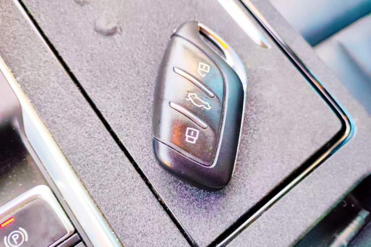 Used Roewe i6 MAX 2020 300TGI Automatic Sporty Cool Edition Vehicle Key
