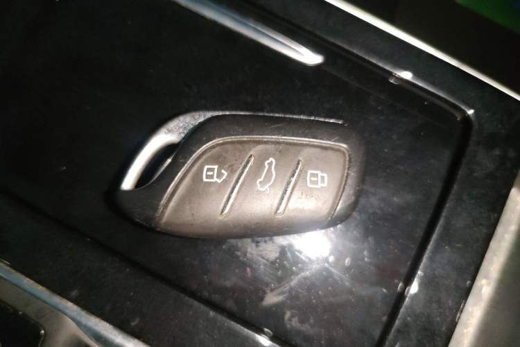 Used Roewe i6 MAX 2020 300TGI Automatic "Swell Cool Smart Drive" Edition Vehicle Key