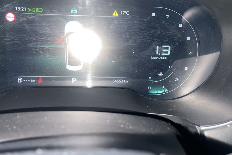 Used Roewe i6 MAX 2020 300TGI Automatic Cool & Stylish Skyroof Edition Odometer Close Up