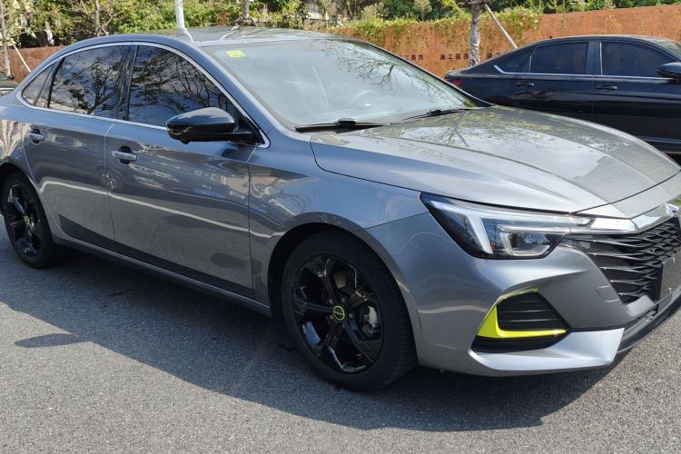 Used Roewe i6 MAX New Energy 2020 1.5T PHEV Sporty Cool Edition Exterior 2
