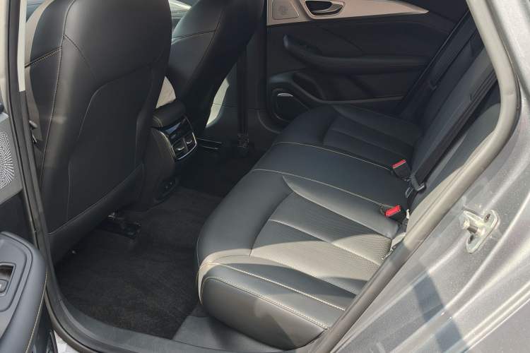 Used Roewe i6 MAX New Energy 2020 1.5T PHEV Sporty Cool Edition Interior 8