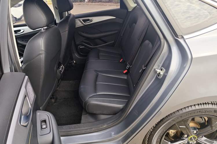 Used Roewe i6 MAX New Energy 2020 1.5T PHEV Sporty Cool Edition Interior 3