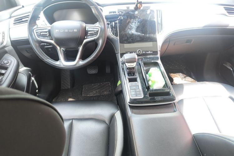Used Roewe i6 MAX New Energy 2020 1.5T PHEV Cool & Stylish Skyroof Edition Center Console