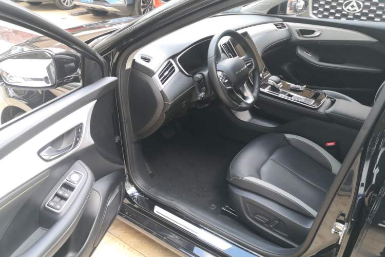 Used Roewe i6 MAX New Energy 2020 1.5T PHEV Cool & Spacious Skyroof Intelligent Drive Supreme Edition Driver Seat