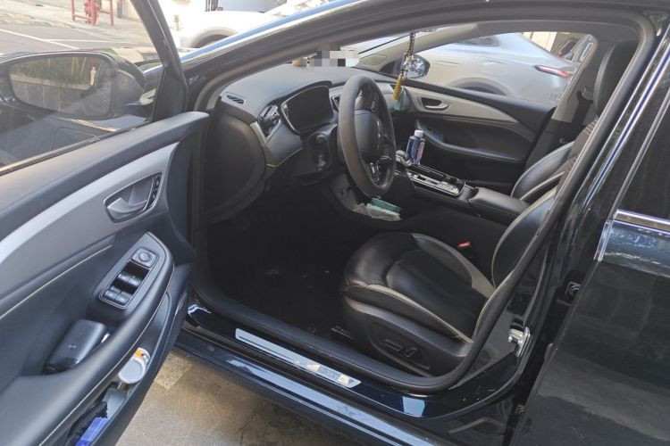 Used Roewe i6 MAX New Energy 2020 1.5T PHEV Cool & Stylish Skyroof Edition Driver Seat