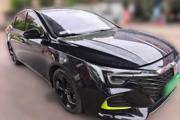 Used Roewe i6 MAX New Energy 2020 1.5T PHEV Sporty Cool Edition Front Right 45 Deg