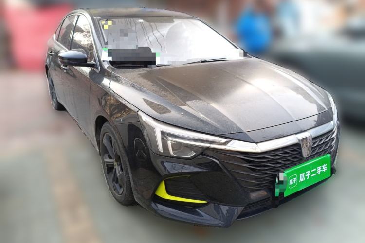 Used Roewe i6 MAX New Energy 2020 1.5T PHEV Cool & Stylish Skyroof Edition Front Right 45 Deg