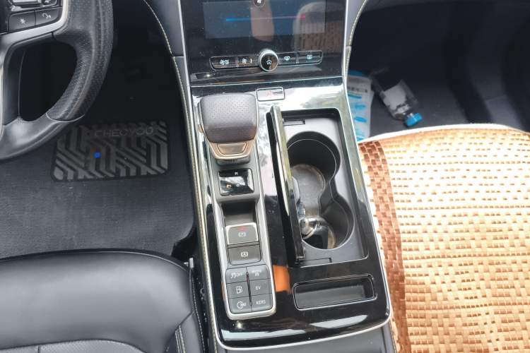 Used Roewe i6 MAX New Energy 2020 1.5T PHEV Sporty Cool Edition Gear Lever