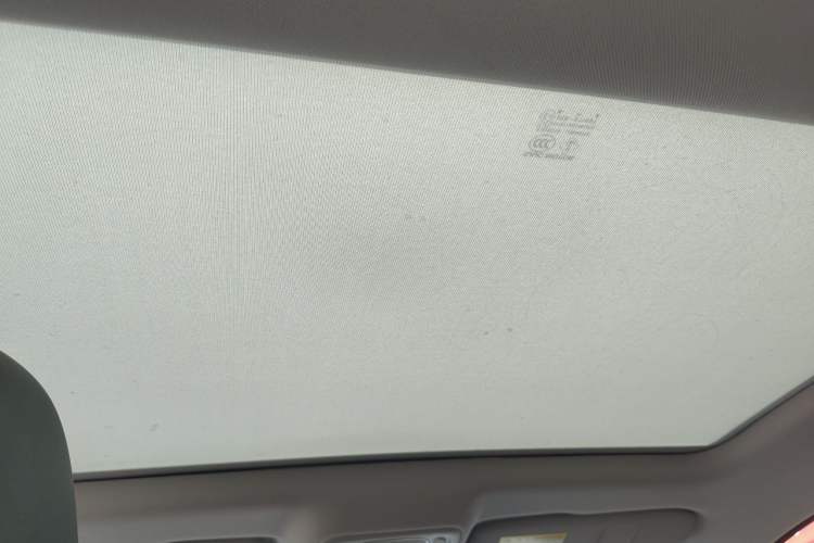 Used Roewe i6 MAX New Energy 2020 1.5T PHEV Cool & Stylish Skyroof Edition Headliner