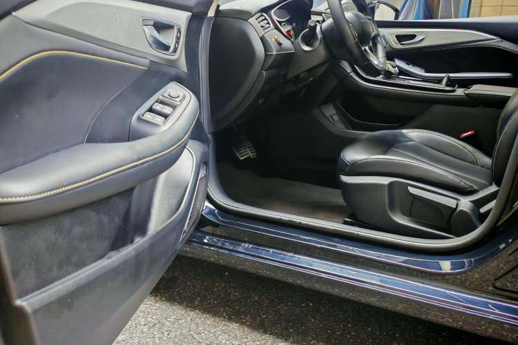 Used Roewe i6 MAX New Energy 2020 1.5T PHEV Sporty Cool Edition Interior 2