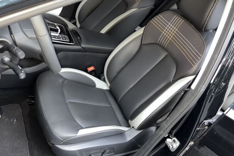 Used Roewe i6 MAX New Energy 2020 1.5T PHEV Cool & Spacious Skyroof Intelligent Drive Supreme Edition Interior 7