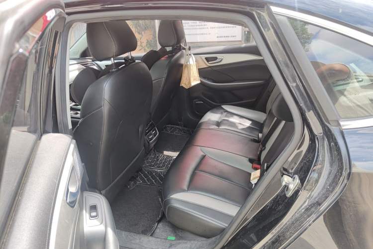 Used Roewe i6 MAX New Energy 2020 1.5T PHEV Cool & Stylish Skyroof Edition Left Rear Seat