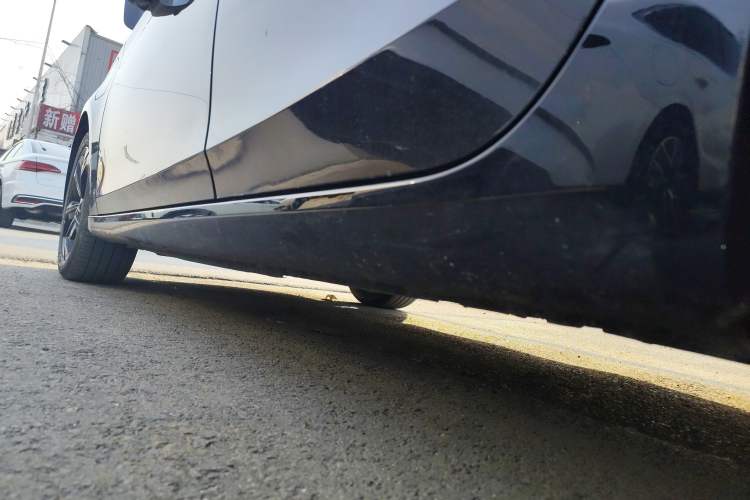 Used Roewe i6 MAX New Energy 2020 1.5T PHEV Sporty Cool Edition Left Side Sill