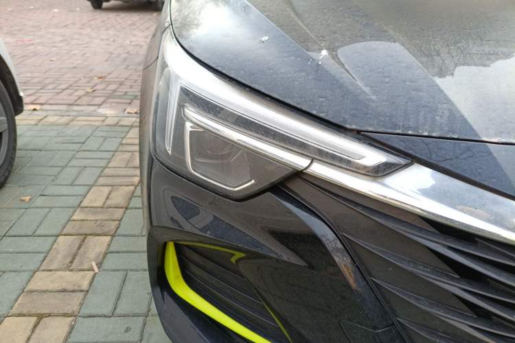 Used Roewe i6 MAX New Energy 2020 1.5T PHEV Cool & Stylish Skyroof Edition Right Front Headlight