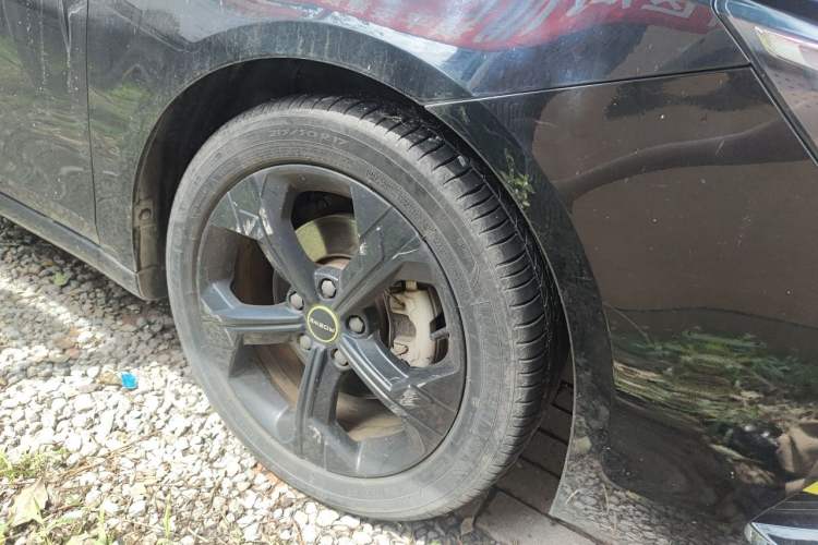 Used Roewe i6 MAX New Energy 2020 1.5T PHEV Cool & Stylish Skyroof Edition Right Front Wheel Hub