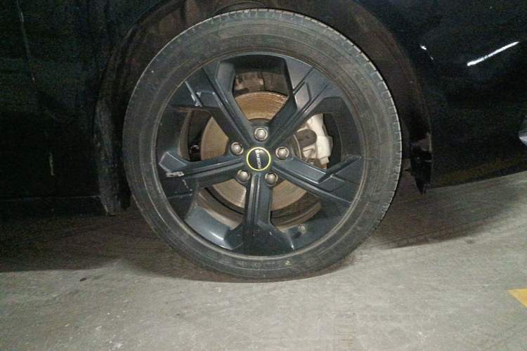 Used Roewe i6 MAX New Energy 2020 1.5T PHEV Sporty Cool Edition Right Front Wheel Hub