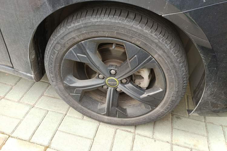 Used Roewe i6 MAX New Energy 2020 1.5T PHEV Cool & Stylish Skyroof Edition Right Front Wheel Hub