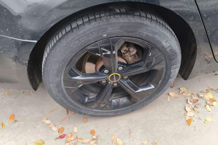 Used Roewe i6 MAX New Energy 2020 1.5T PHEV Sporty Cool Edition Right Rear Wheel Hub