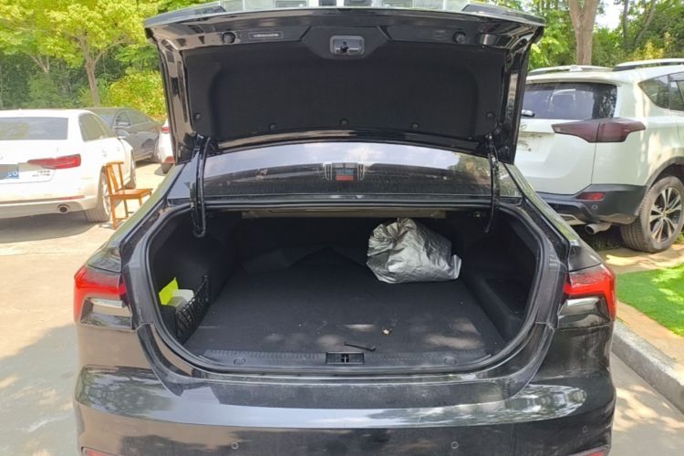 Used Roewe i6 MAX New Energy 2020 1.5T PHEV Sporty Cool Edition Trunk